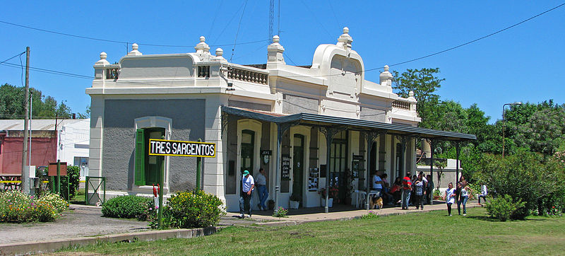 Archivo:Estación Tres Sargentos.jpg