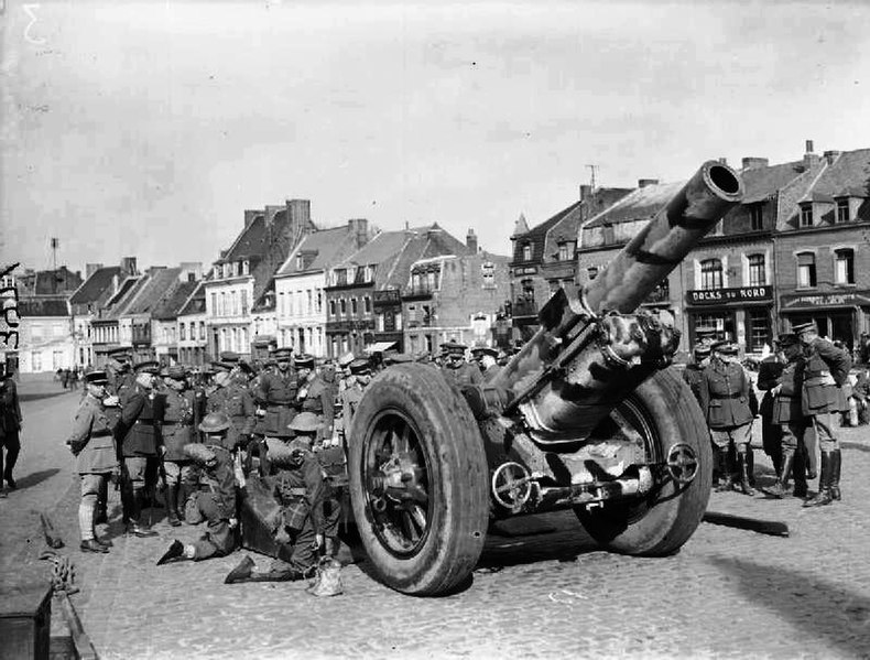 File:8inchHowitzerBethune23April1940.jpg