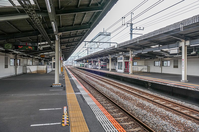 File:Ichikawa-shiohama-STA Platforms.jpg