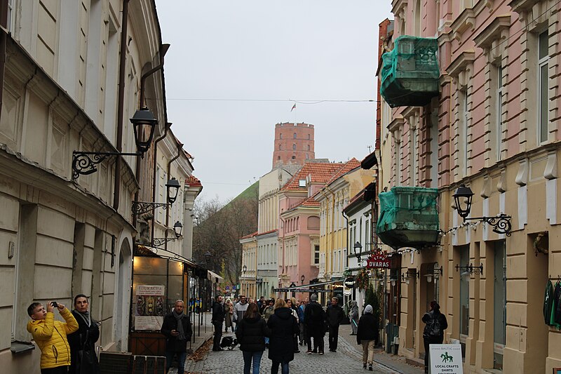 Файл:Vilnius, Pilies gatvė (2).jpg