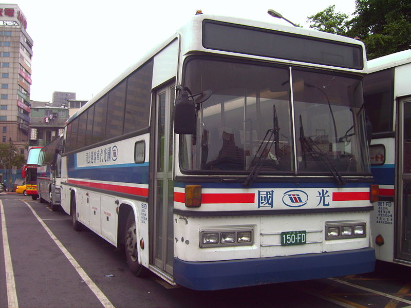 File:KKBus 150FD Front.jpg