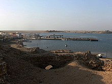 Kamaran pier and town.jpg