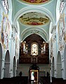 Organ and entrance