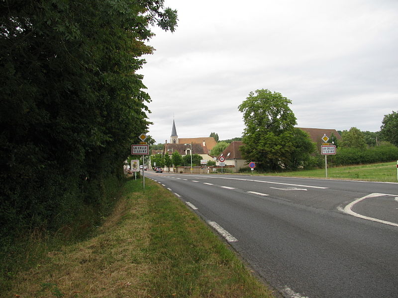 File:La Celle sur Loire.jpg