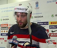 Patrick Maroon 2016.jpg