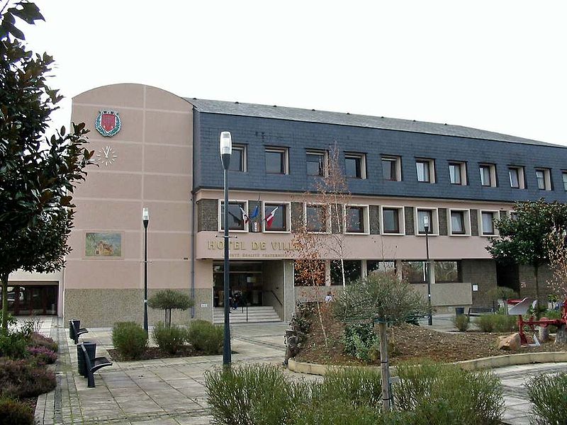 Archivo:Porcheville - Mairie01.jpg