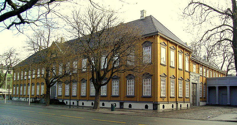 Archivo:Stiftsgaarden Trondheim.jpg