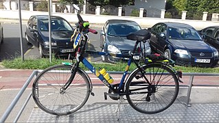 Patriotic bike in Londža