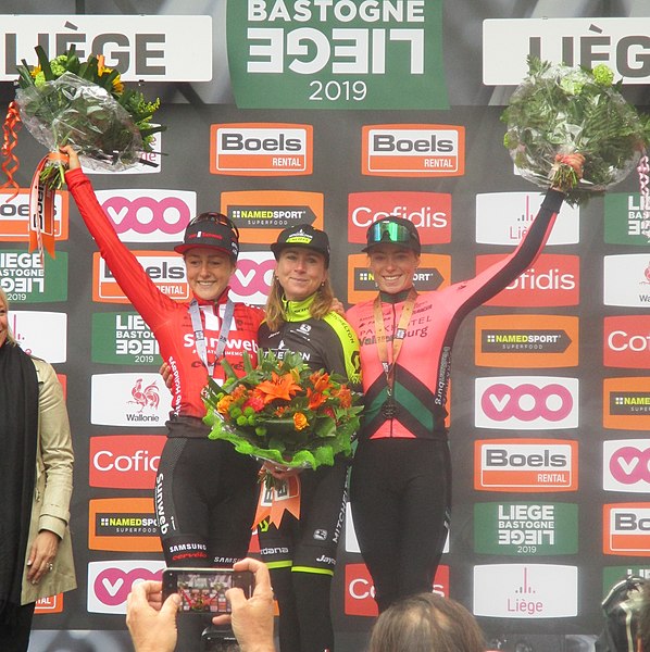 Archivo:2019 L-B-L podium 09.jpg