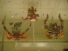 tres máscaras de diablada.