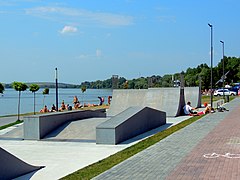 Ternopil skatepark and the Lake