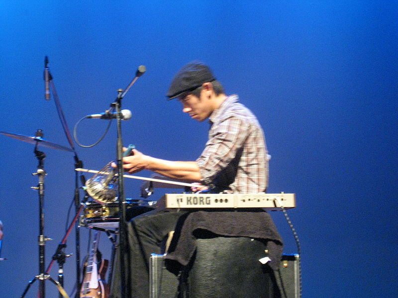 File:Alex Wong playing Waterphone.jpg