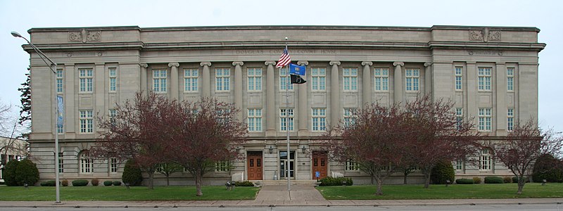 File:DouglasCountyCourthouseSuperiorWI.JPG