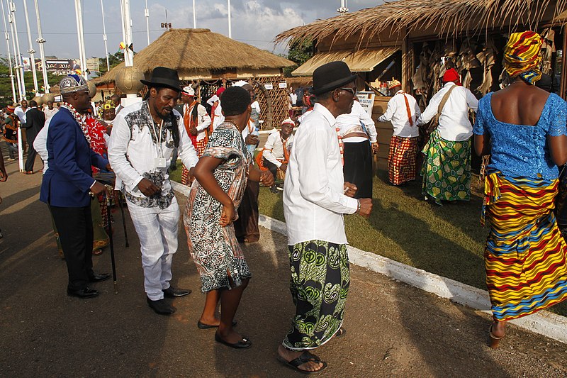 File:Groupe danse sud ouest.jpg