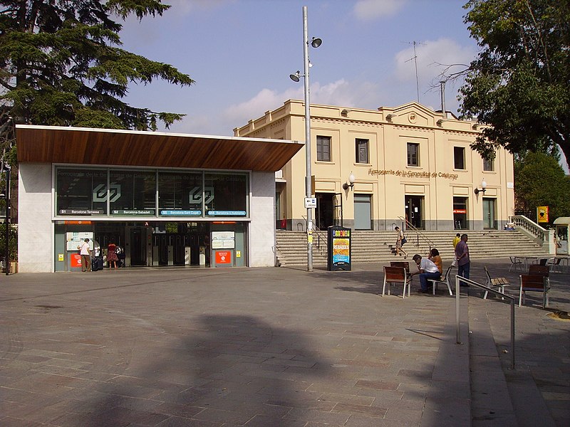 File:Sant Cugat Estació FGC.JPG