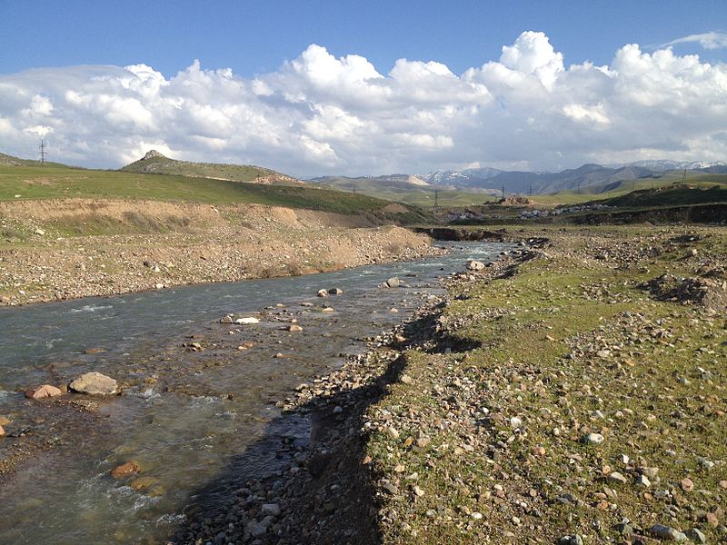 Файл:Saukbulak river.jpg