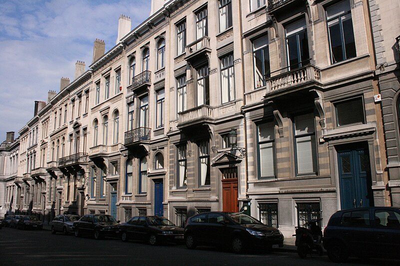 File:Bruxelles rue aux Laines.jpg