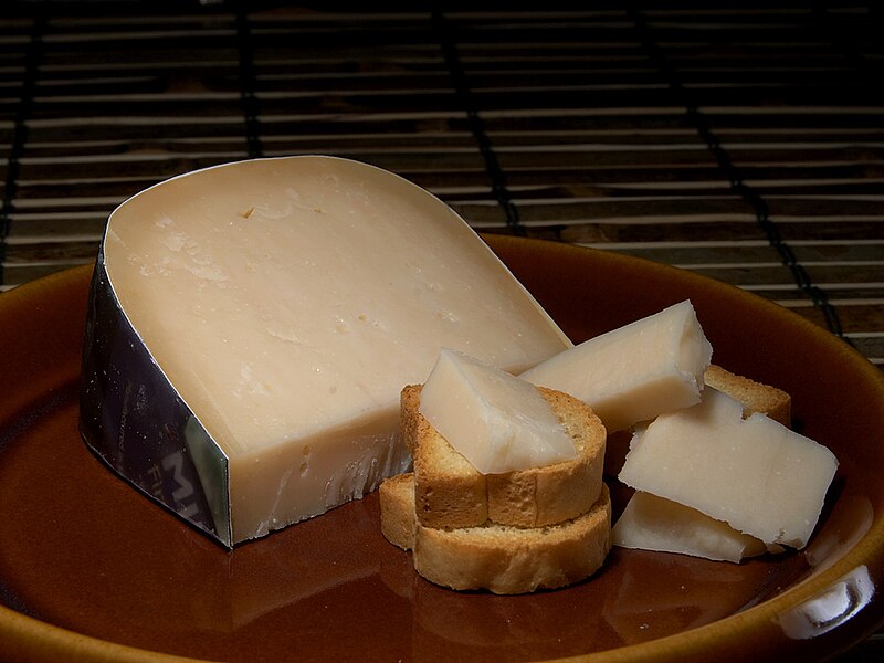 Файл:Cheese 40 bg 053006.jpg