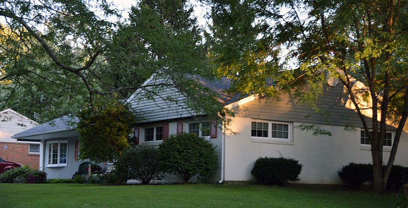 File:Erma Bombeck House.jpg