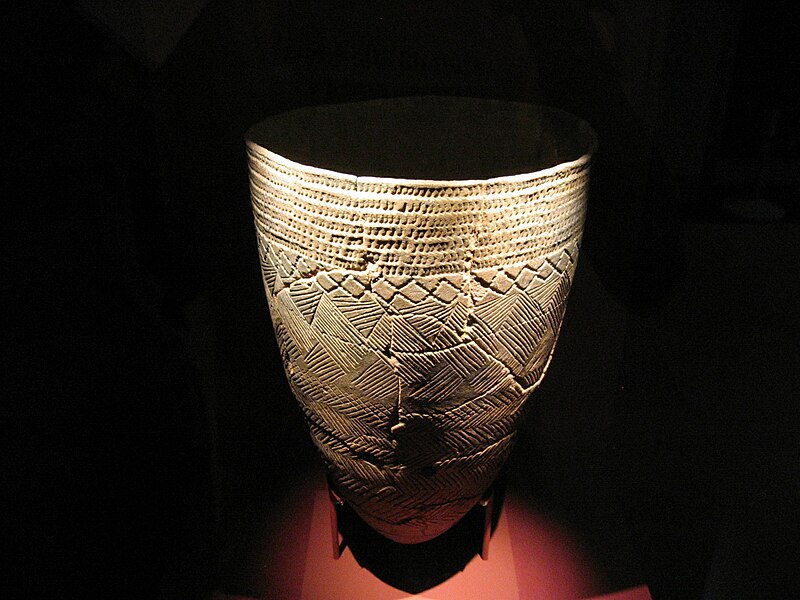 File:Korea-Neolithic.age-Pot-02.jpg