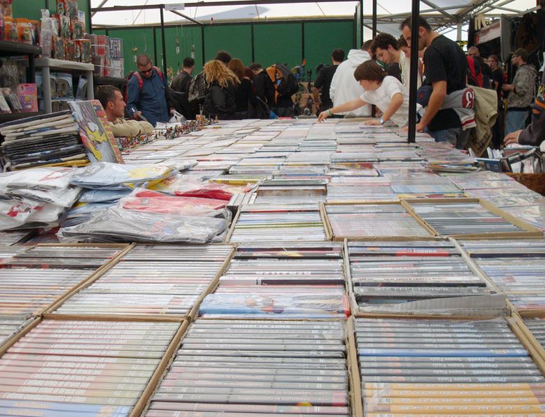 File:Lucca Comics 2007 padiglione.jpg