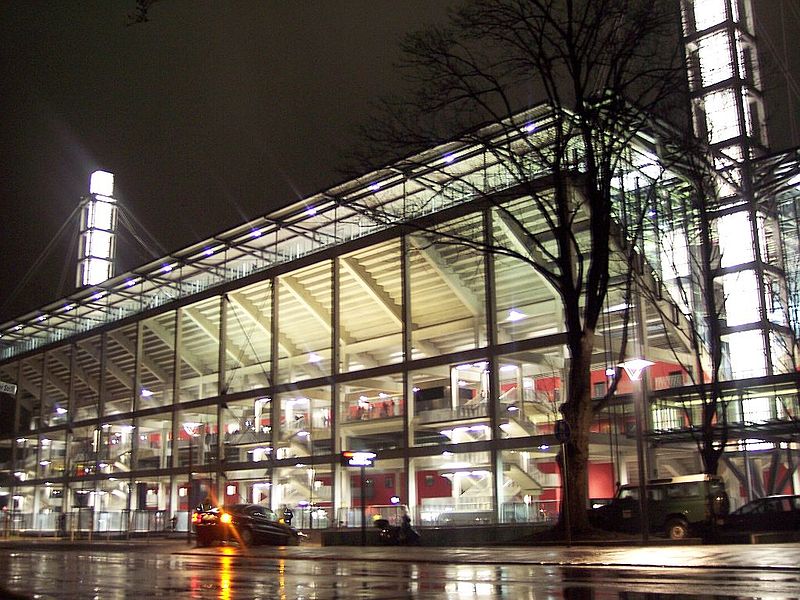 File:RheinEnergieStadion Köln 002.jpg