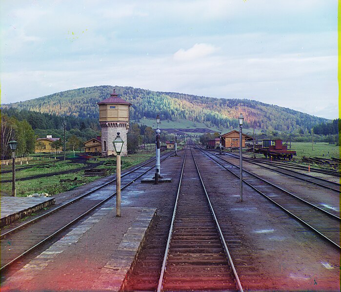 File:Simskaia train station.jpg