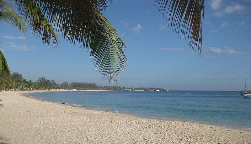 File:Wimbe Beach 2 (4871485865).jpg