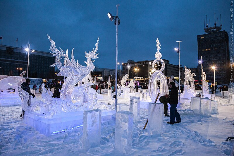 Файл:Зимний вернисаж пермь 10.jpg