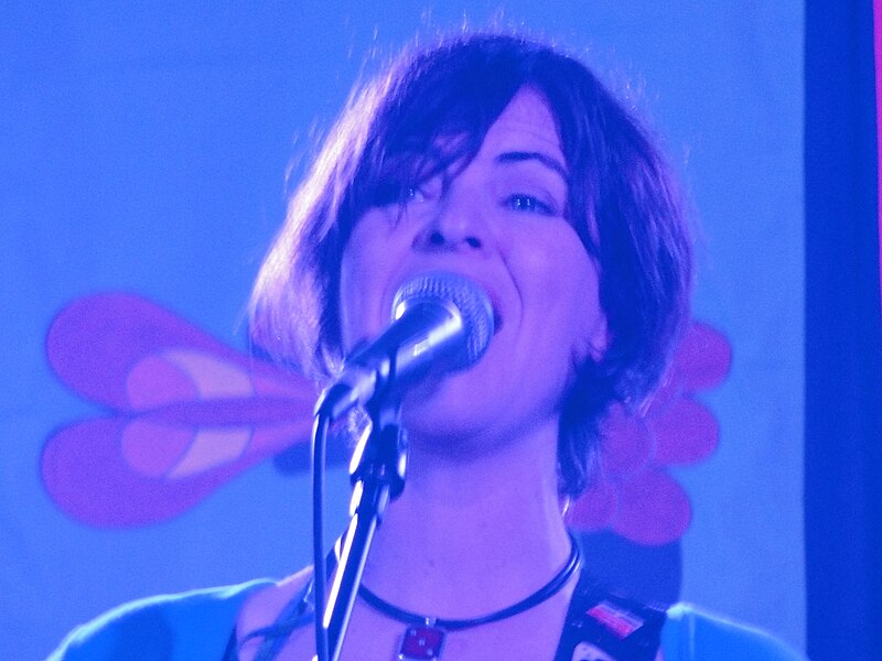 Archivo:Eleanor McEvoy vocal.jpg