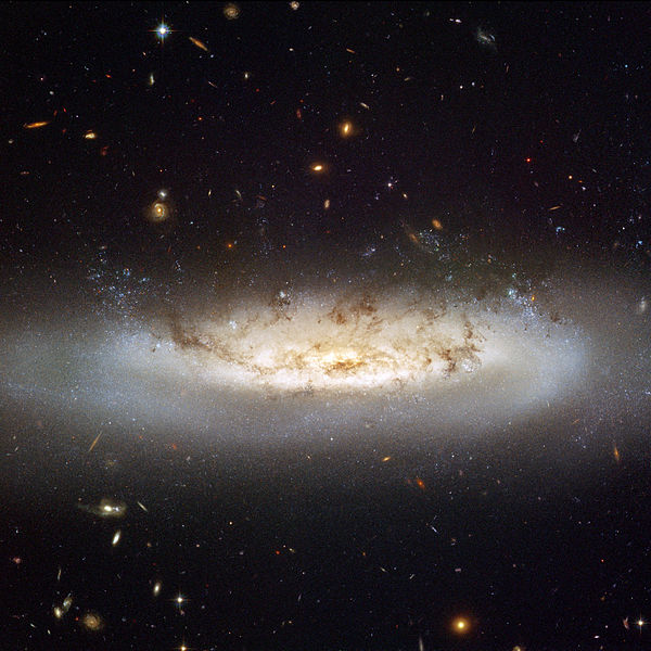 Файл:NGC 4522 Hubble heic0911b.jpg