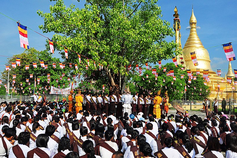 Файл:Buddha Day.jpg