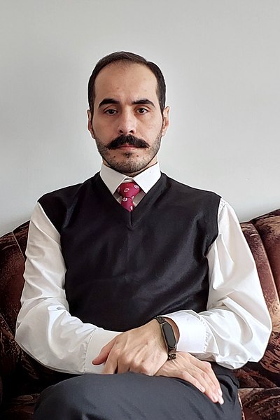 File:Hossein Ronaghi6.jpg