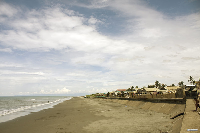 File:Aparri Beach.jpg