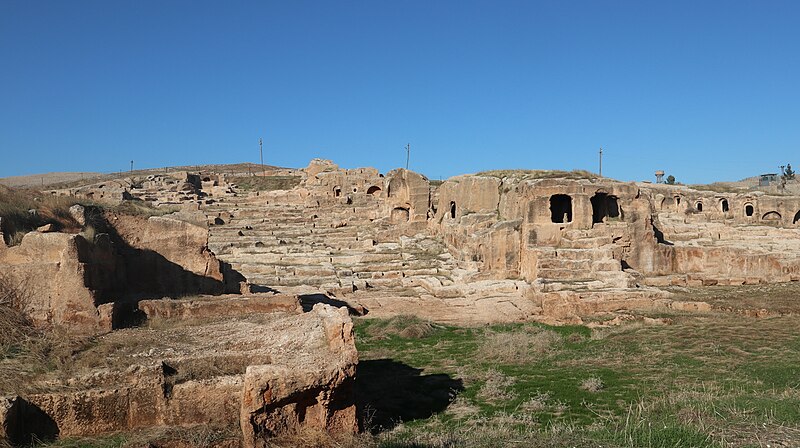 File:Dara ancient city.jpg