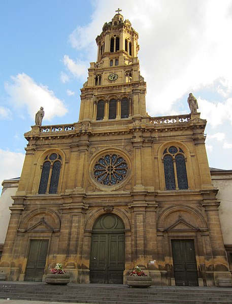 Archivo:Eglise Hayange.jpg