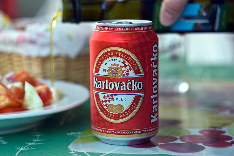 File:Karlovačko beer can.jpg