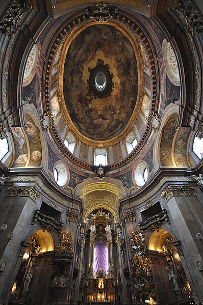 File:Peterskirche Atrium 2009.JPG