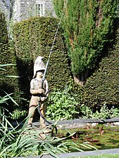 Plas Brondanw fireman fountain (C)