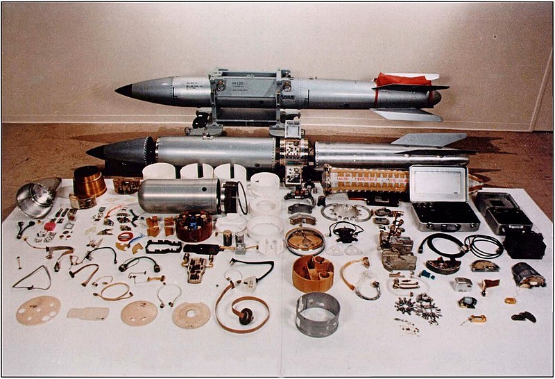 Файл:B-61 bomb (DOE).jpg