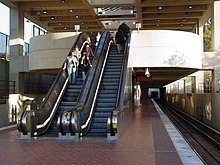 Suitland station showing mezzanine.jpg