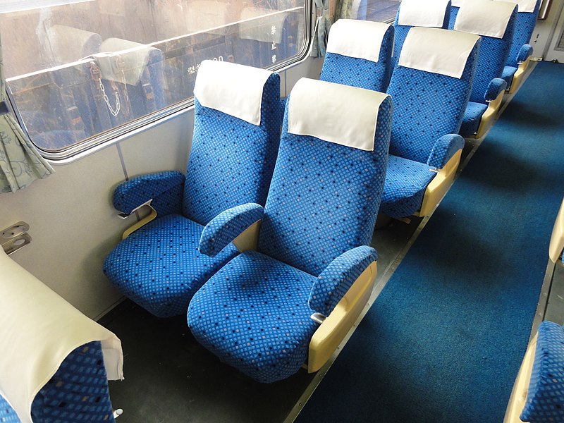 File:TRA EMU100 ET102 seat.jpg