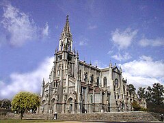 Iglesia de Coronado (1935), estilo neogótico.