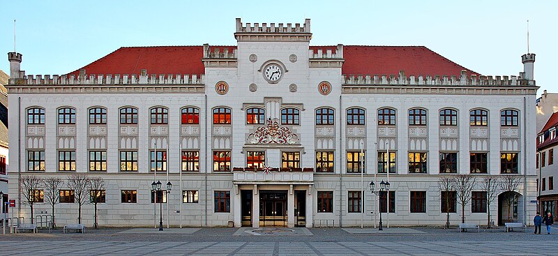 File:Zwickau Rathaus.jpg