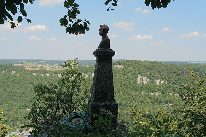 File:LichtensteinnearReutlingen.jpg