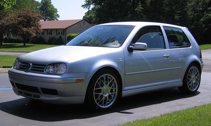 Archivo:VW GTI 337.jpg