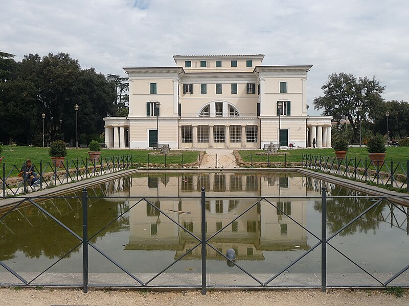 Файл:Villa Torlonia casa.jpg