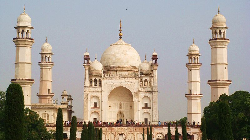 File:Biwi ka Maqbara.JPG