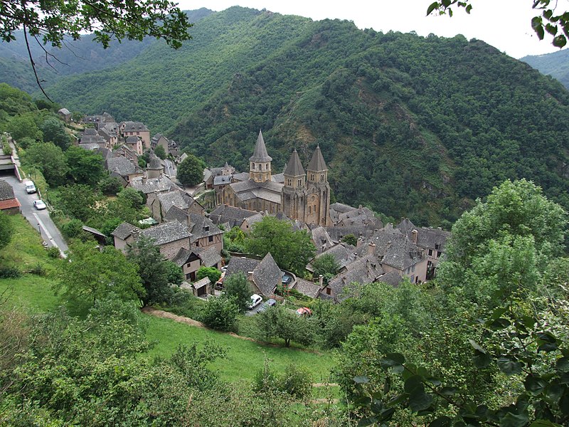 Файл:Conques - panorama.jpg