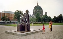 Marx-engels-forum-1986.jpg